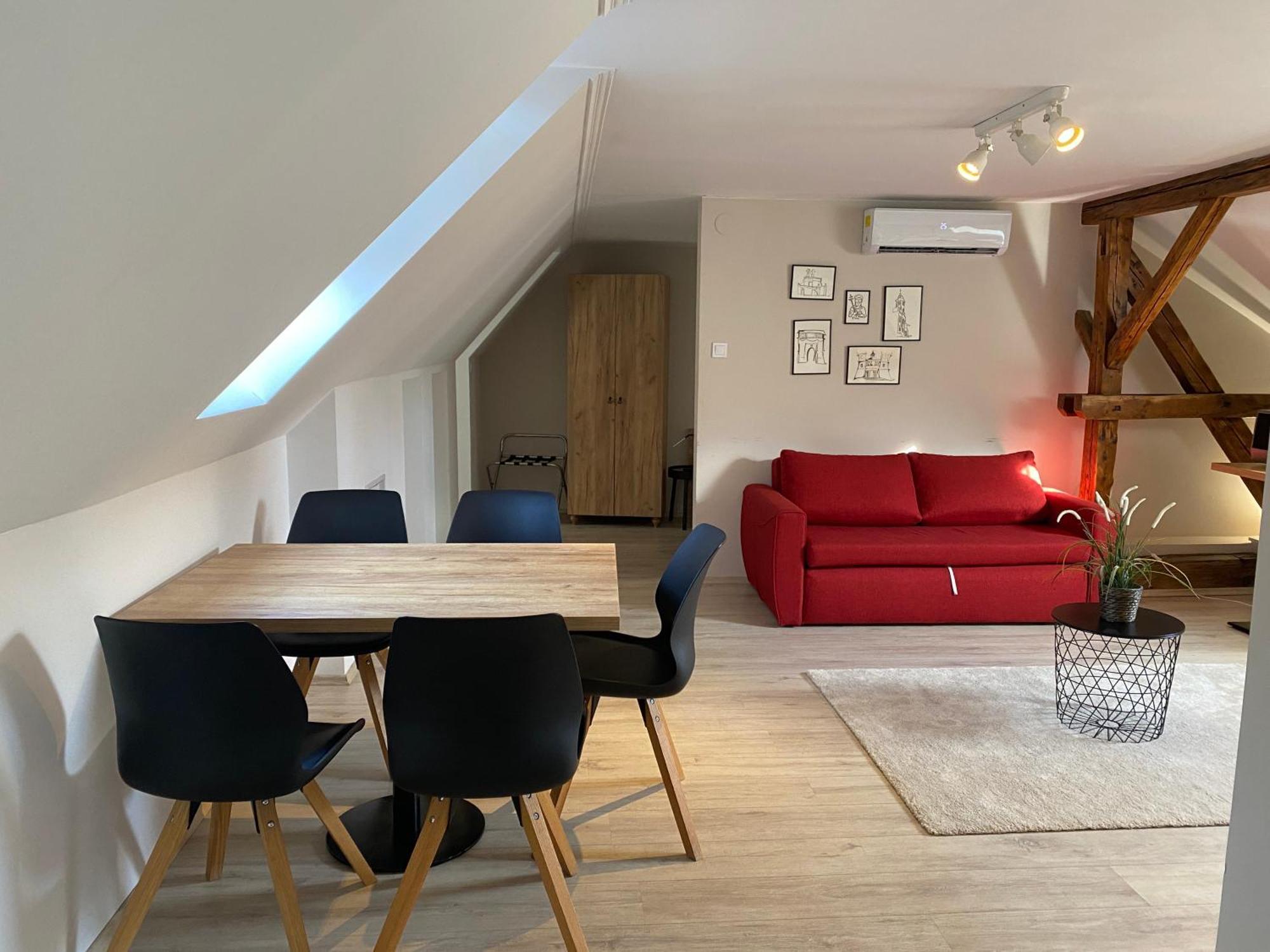Vatus Apartmanhaz Vac Bagian luar foto