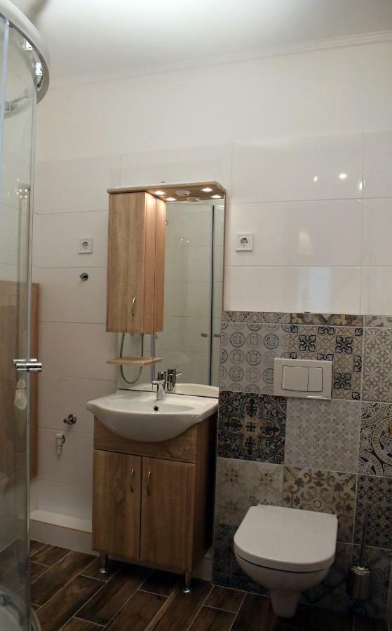 Vatus Apartmanhaz Vac Bagian luar foto