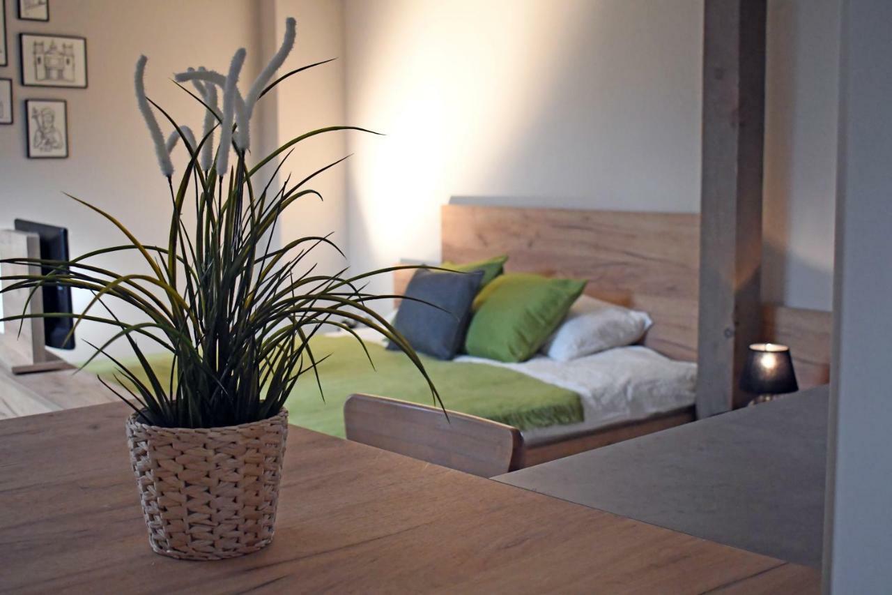 Vatus Apartmanhaz Vac Bagian luar foto
